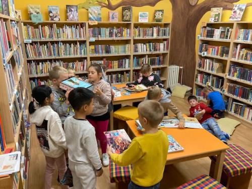 Školáci v knihovně podzim 2022