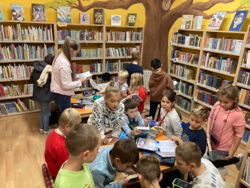 Školáci v knihovně podzim 2022